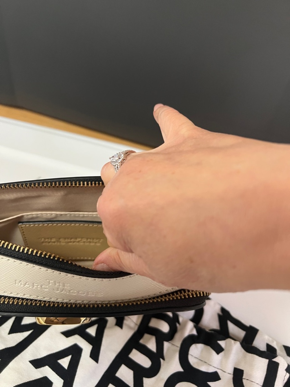 Marc Jacobs Beige and Pink Snapshot Leather Crossbody with Gold Hardware - Picture 8 of 10